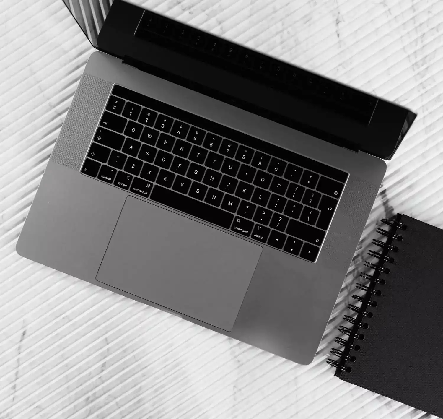 Ordinateur portable d'une webmaster musulmane
